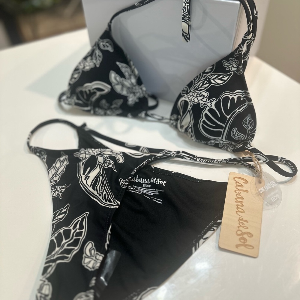 Cabana del Sol Black & White Tropical Bikini Set - Size Medium